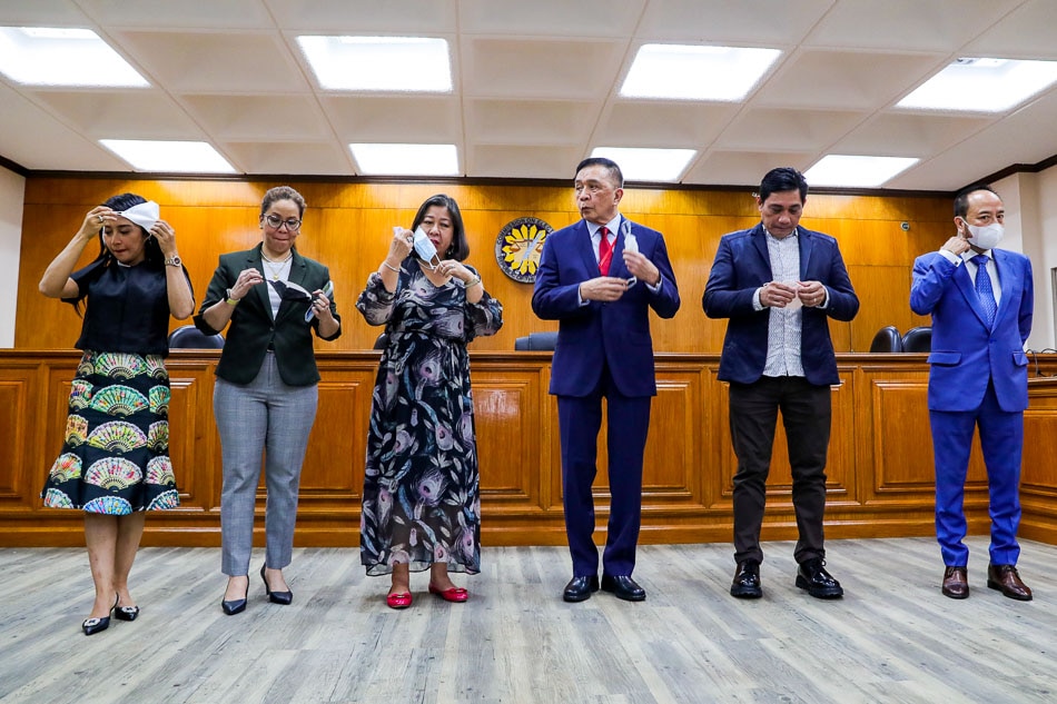Comelec commissioners introduced