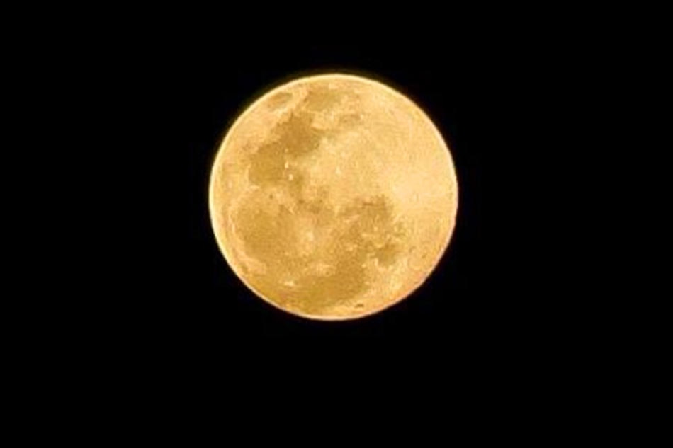 ‘Pink Moon’ shines bright on Easter Sunday 1