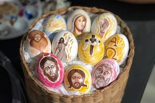 TINGNAN: Easter eggs na may 'iconography,' patok sa Albay