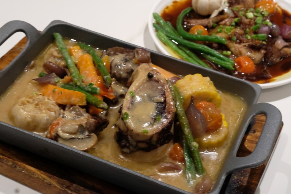 Sizzling Sinigang and Bistek. Jeeves de Veyra