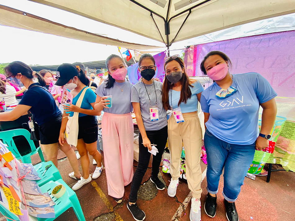 Kyla and her fellow Melodys in their BTOB booth at the Amoranto Stadium on May 1, 2022. Wena Cos, ABS-CBN News