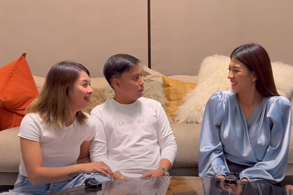Herlene Budol (right) answers questions from the Famngarap vlogger couple. Screengrab from YouTube