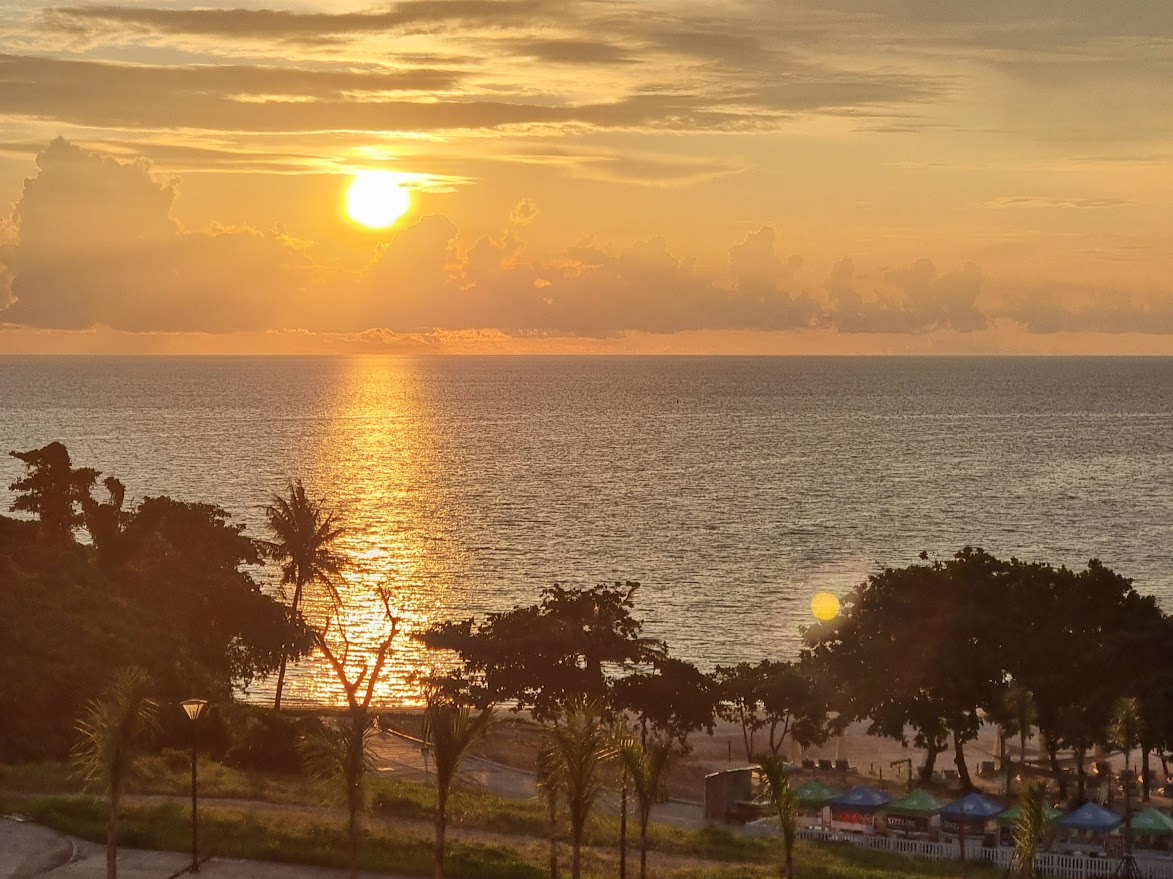 Working at the beach? This Boracay property gives you a scenic ...