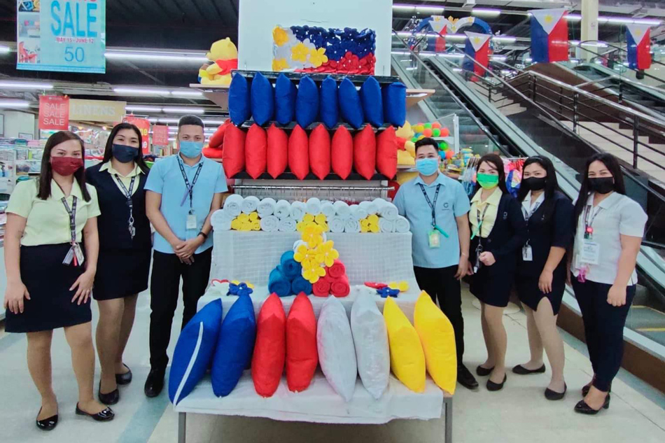Product display sa Masbate City nakikiisa sa independence day 4