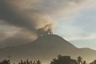 Bulkang Bulusan muling pumutok