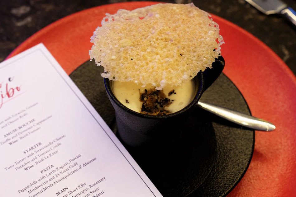 The first course was the Parmesan Cappuccino with truffle. Cheese lovers ought to dip the parmesan crisp to fully enjoy this appetizer. Jeeves de Veyra