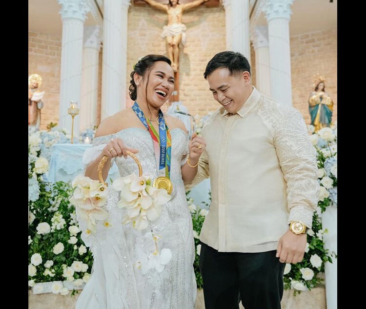 IN PHOTOS: Hidilyn Diaz ties knot with Julius Naranjo | ABS-CBN News
