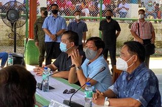Marcos visits quake-hit Abra province