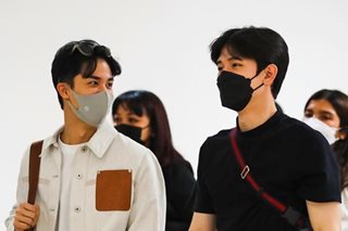 Thai BL stars Tay Tawan, New Thitipoom arrive in Manila