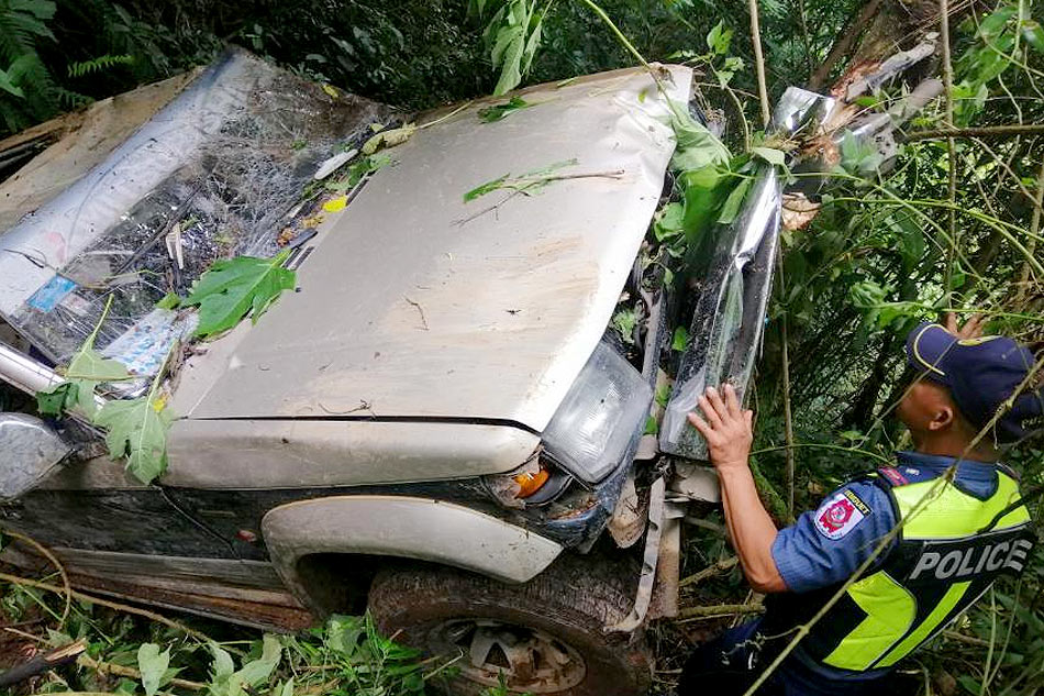 Sasakyan Nahulog Sa Bangin Sa Benguet 4 Sugatan Abs Cbn News 3355