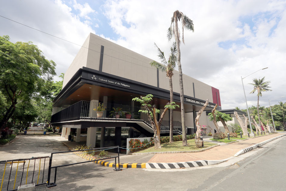 ccp-unboxes-new-ig-worthy-black-box-theater-abs-cbn-news