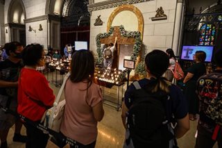 Venerating the relic of the True Cross