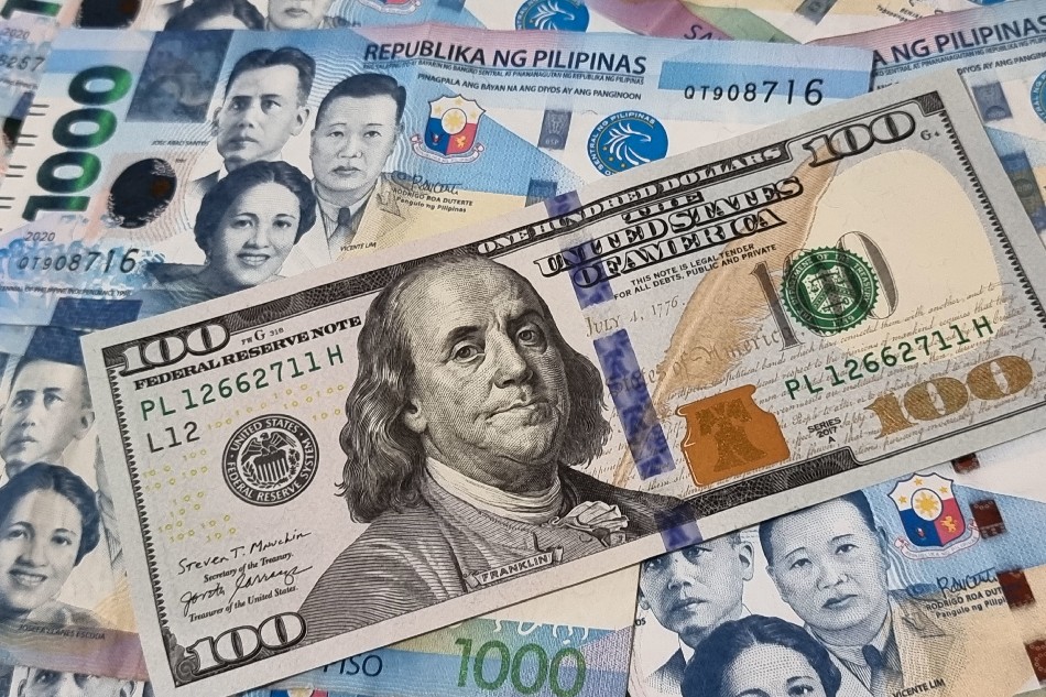 Us Dollar To Ph File Photo 