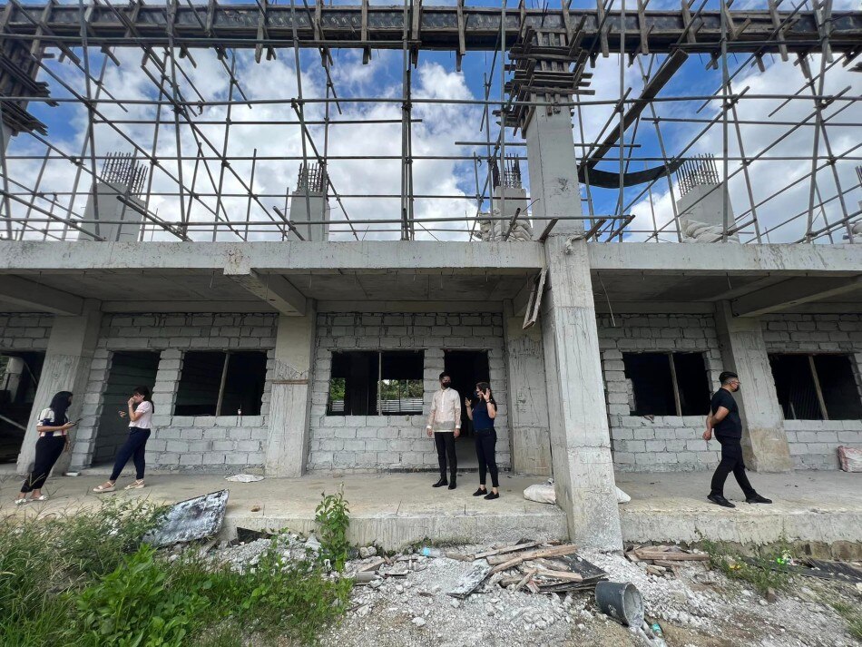 DepEd working with Silang LGU on unfinished school building 3