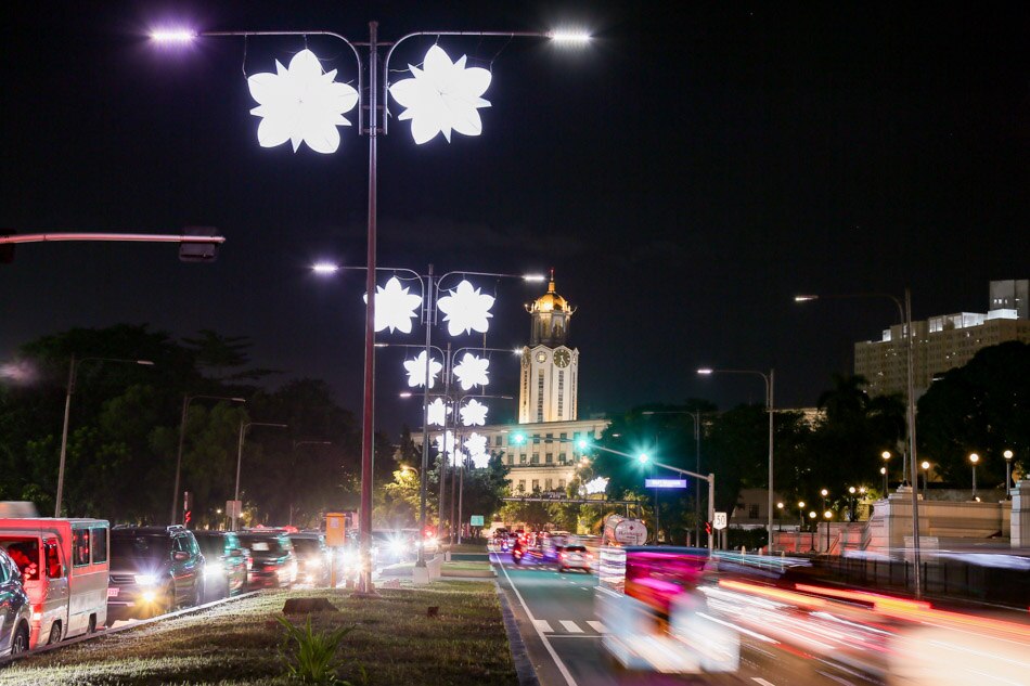 Look: Manila welcomes festive season with Christmas decor 2