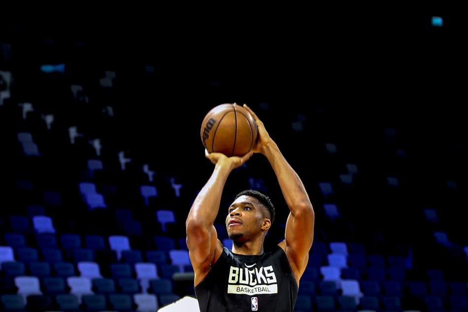 Giannis Antetokounmpo of the Milwaukee Bucks practices during a training session one day before the NBA Abu Dhabi basketball game between the Milwaukee Bucks and the Atlanta Hawks in Abu Dhabi, United Arab Emirates, 05 October 2022. Ali Haider, EPA-EFE.