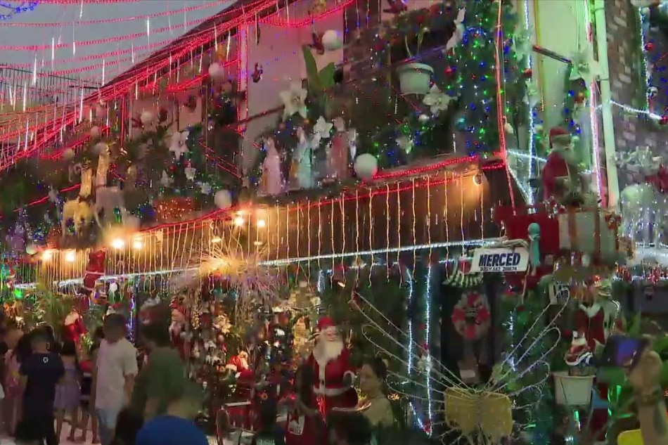 Christmas House Sa Maynila Hitik Sa Pailaw Palamuti ABS CBN News   Tvp Pasko Vo Jeffrey 