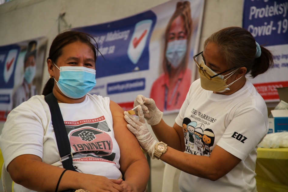 Getting the COVID-19 vaccine in QC