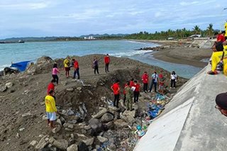 Medical waste itinapon sa tabi ng dagat sa Catanduanes