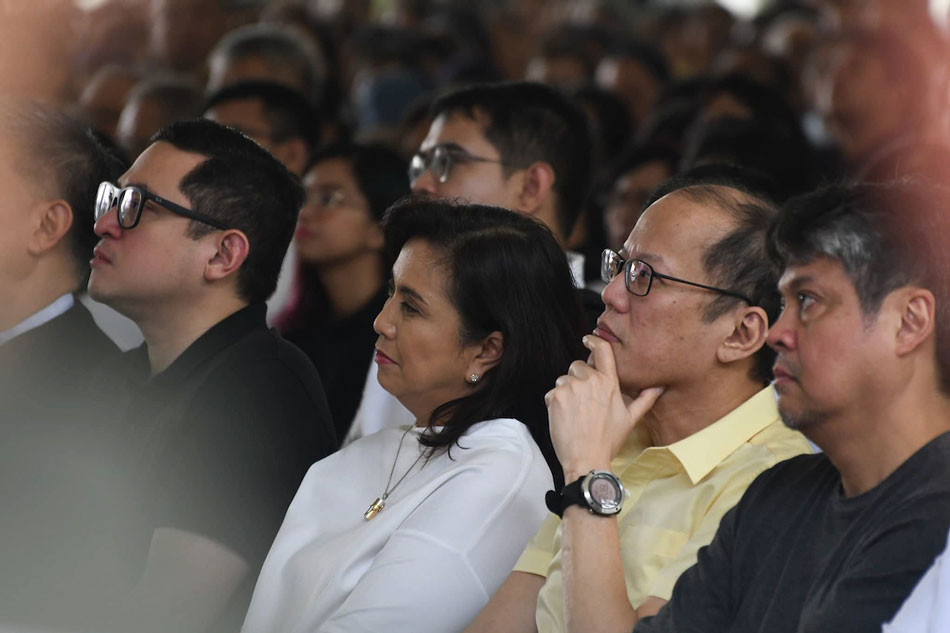 Members of the Liberal Party led by Vice President Leni Robredo, former president Noynoy Aquino, opposition senators Bam Aquino and Kiko Pangilinan attend the Mass for Peace at the De La Salle University of Manila on Friday. The group commemorated the 46th anniversary of the declaration on martial law on Sept. 21, 1972. Mark Demayo, ABS-CBN News/File 