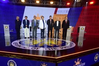 #Halalan2022: 7 sa 9 VP candidates maghaharap sa unang Comelec debate