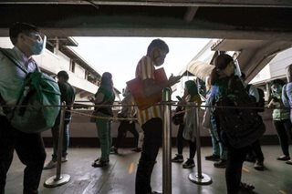 Influx of MRT passengers seen due to 'libreng sakay'