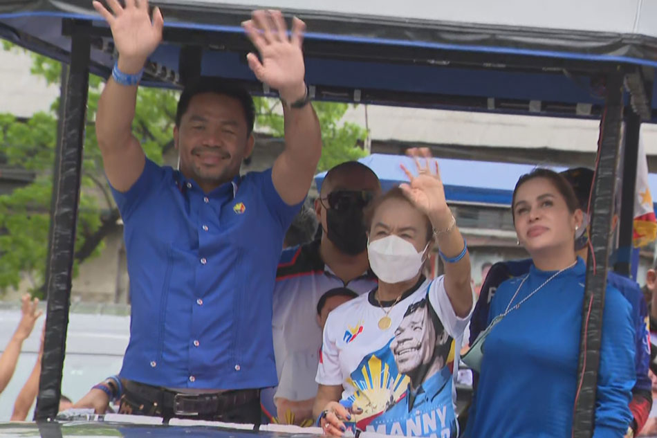 Manny Pacquiao, nag-ikot sa NCR kasama si Mommy Dionisia - PinoyFeeds