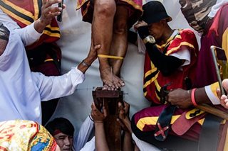 Crucifixion as penance continues in Bulacan