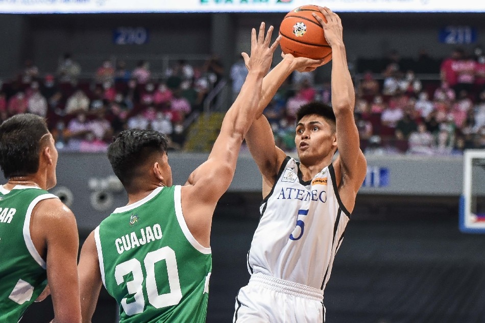 Ateneo captain Gian Mamuyac (5) puts up a shot against the De La Salle Green Archers in their UAAP Season 84 second round game. UAAP Media