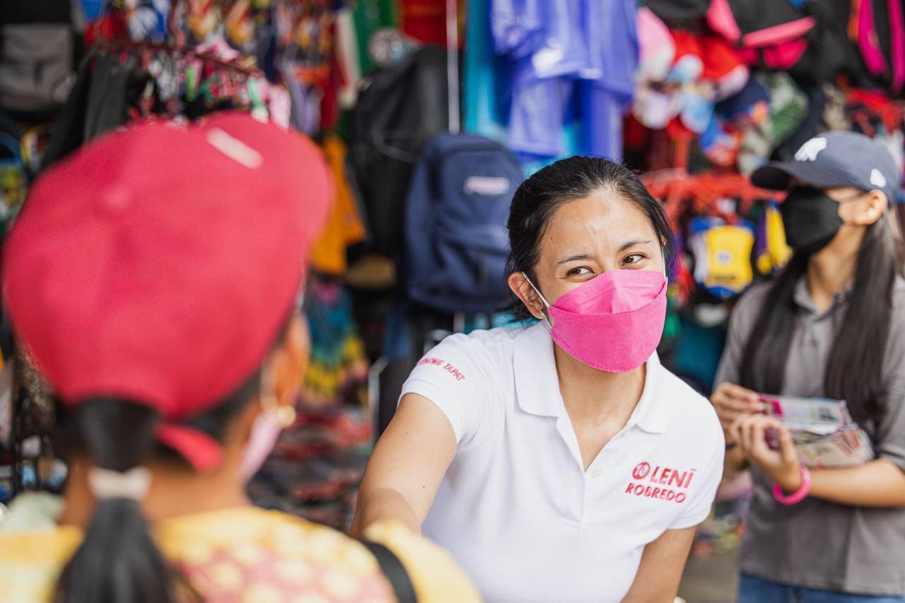 Aika Robredo, the daughter of Vice President Leni Robredo, leads a house-to-house campaign for her mother who is running for president in the May 9, 2022 elections. ABS-CBN News/file