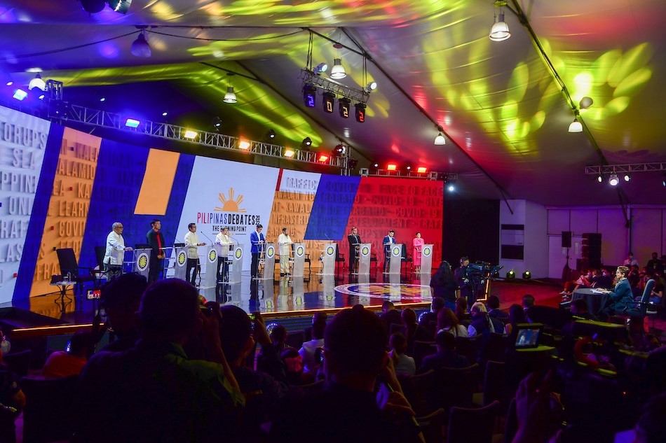 Scenes during the second Commission on Elections’ #PilipinasDebates2022: The Turning Point at the Sofitel Tent in Pasay City on April 3, 2022. Mark Demayo, ABS-CBN News
