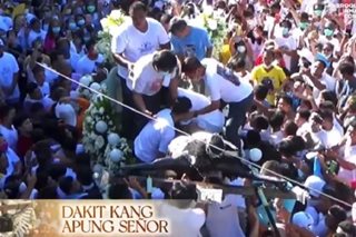 Libu-libong deboto, sumama sa “dakit kang apung Señor” sa Pampanga