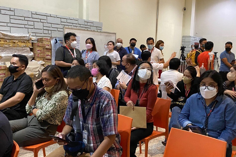 Local Absentee Voting For Halalan 2022 Begins | ABS-CBN News