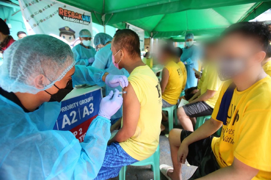 Persons Deprived of Liberty (PDLs) at the Quezon City jail received COVID-19 vaccine booster shots, according to the city government on April 25, 2022. Photo courtesy of the Quezon City Government's Facebook account.