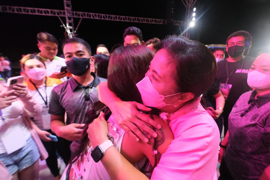 Presidential candidate Vice President Leni Robredo greets actress Nadine Lustre during “Republiko 2.0: Tindig ng Bulakenyo” at the Bulacan Sports Complex in Malolos on Wednesday, April 27. VP Leni Robredo Media handout/file