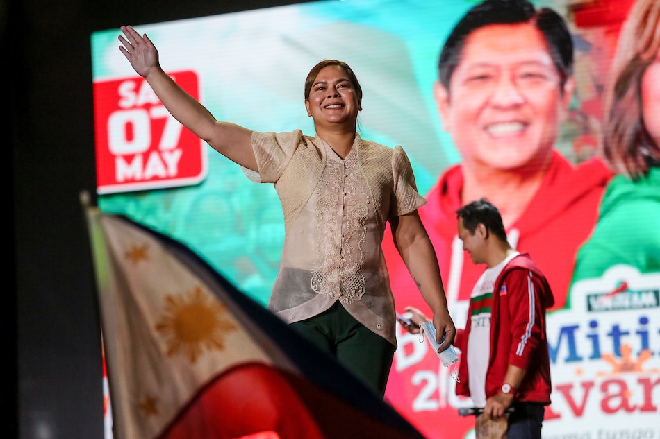Sara Duterte is welcomed on stage during their miting de avance on Aseana Avenue in Parañaque on May 7, 2022. Fernando G. Sepe Jr., ABS-CBN News/file