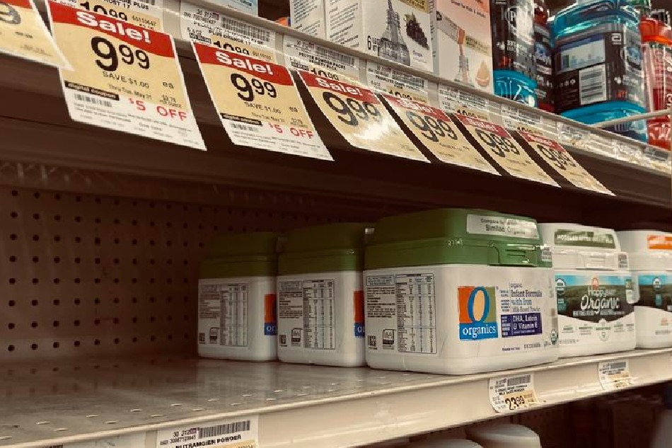 Infant formula sits on a shelf in a grocery store in Round Lake Beach, Illinois, USA, on May 12, 2022. Tannen Maury, EPA-EFE