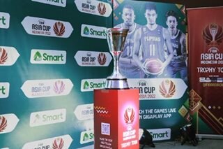 Pinoys get chance to see FIBA Asia Cup trophy