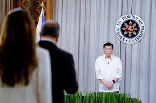Duterte patapos nang mag-empake ng mga gamit sa Malacañang