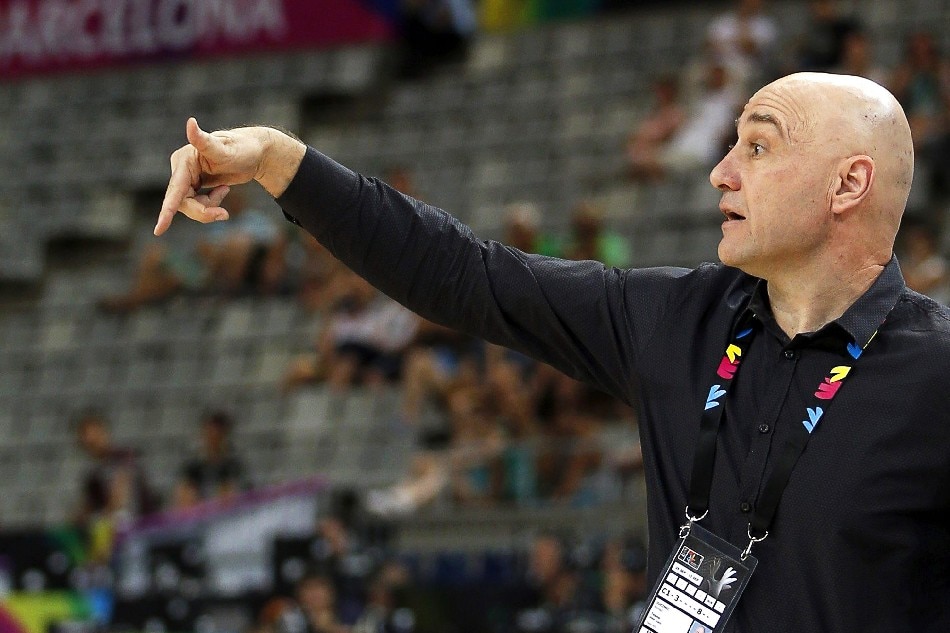New Zealand's head coach Nenad Vucinic gestures during the FIBA Basketball World Cup round of 16 match between New Zealand and Lithuania at the Palau Sant Jordi pavilion in Barcelona, northeastern Spain, 07 September 2014. Alberto Estevez, EPA.