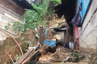 2 bahay natabunan ng landslide sa Mountain Province