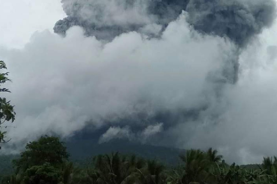 Mt. Bulusan spews a thick column of black smoke following a phreatic eruption on June 5, 2022. Courtesy: Ruben Basilio