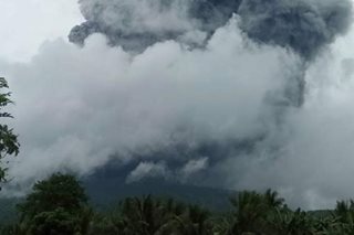 60 families flee Bulusan eruption