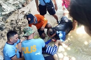 PANOORIN: Batang muntik malunod, sinagip ng 2 pulis sa Pangasinan