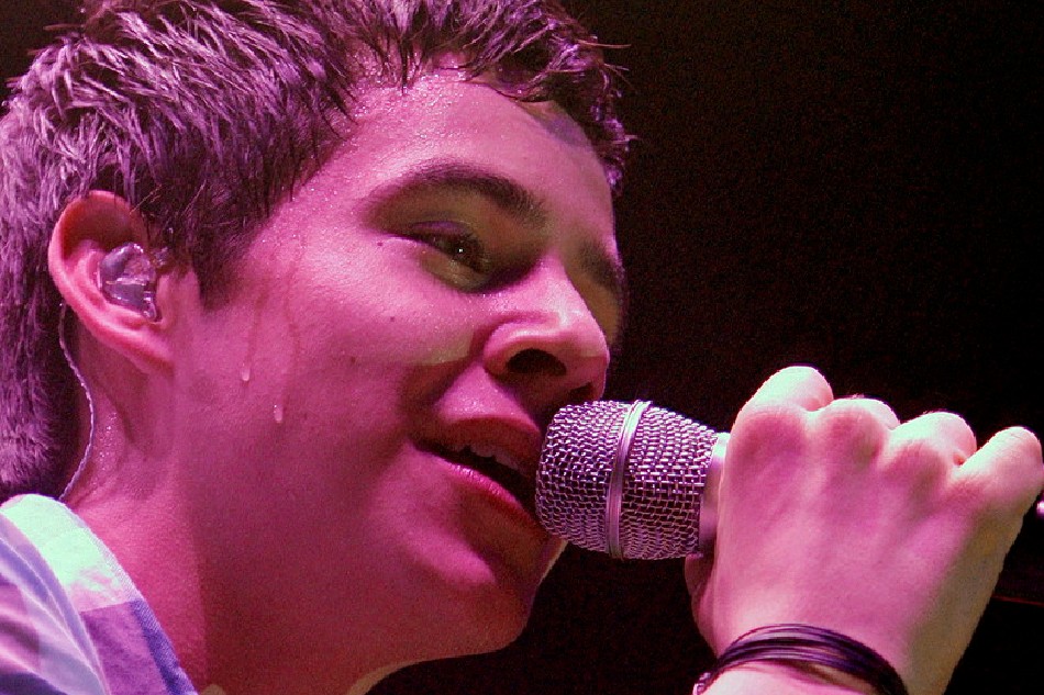 American Idol Season 7 runner-up David Archuleta sings during a concert in Pasay City, on May 16, 2009. EPA file photo