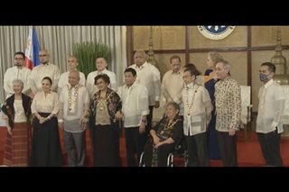 Duterte confers 8 new National Artists in Malacañang