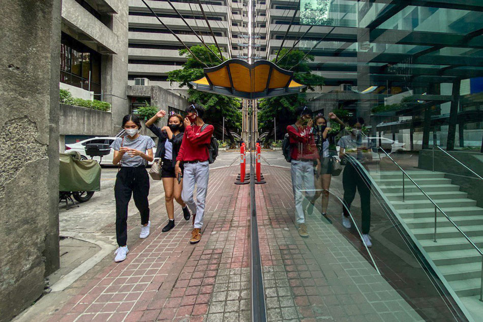 People are seen in the country’s main business district of Ayala Commercial Area in Makati City on June 22, 2022. Jonathan Cellona, ABS-CBN News