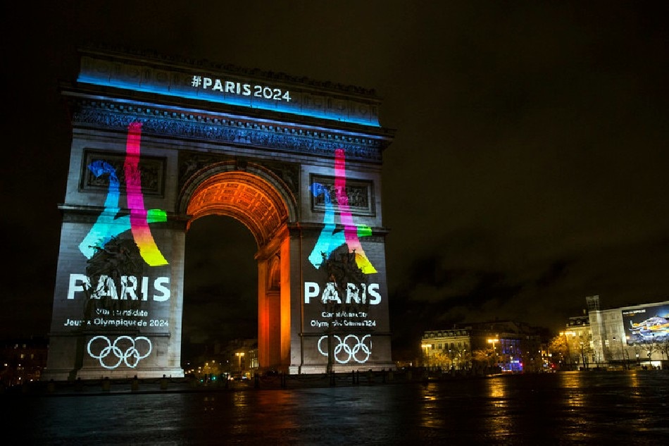 The Arc de Triomphe displays the 2024 Paris Olympics logo in Paris February 9, 2016. Etienne Laurent, EPA/file