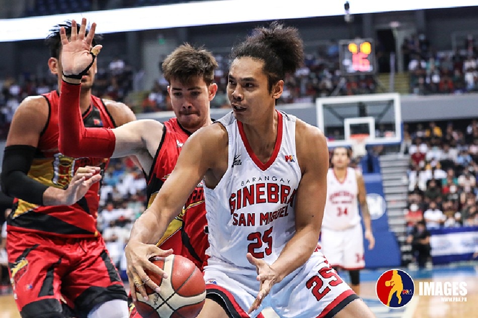 Barangay Ginebra forward Japeth Aguilar (25) in action against San Miguel Beer in the 2022 PBA Philippine Cup. PBA Images.