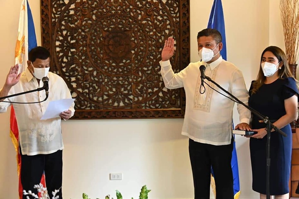 Davao City Rep. Paolo Duterte takes his oath of office before his father, President Rodrigo Duterte, on June 28, 2022. Office of Rep. Paolo Duterte handout photo